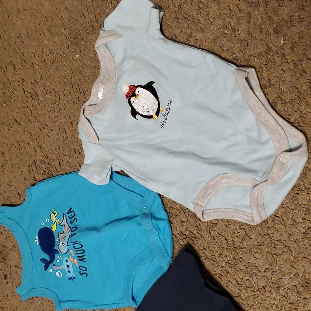 Baby clothes - Picture 2 of 8